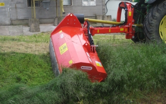 Мулчер с хидравлично рамо за трева и клони до Ø 8-10 см (50-110 к.с.)  модел GIRAFFA  